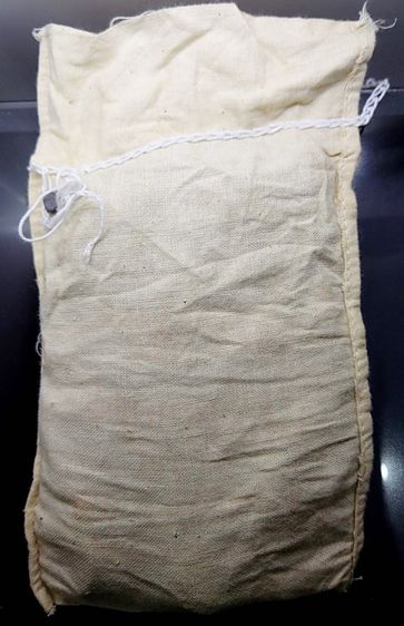 เหรียญยกถุง (100 เหรียญ) เหรียญ 10 บาท สองสี ที่ระลึก ฉลองสิริราชสมบัติ ครบ 50 ปี กาญจนาภิเษก รัชกาลที่ 9 ปี2539 ไม่ผ่านใช้ รูปที่ 3