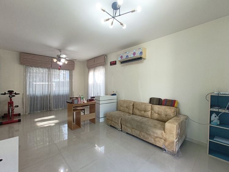 ตกแต่งครบ 2015 บ้านเดี่ยวสองชั้น รูปที่ 2