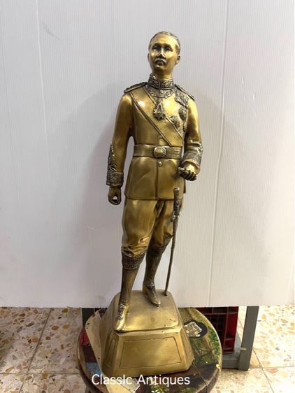 รูปปั้น เสด็จพ่อ ร.5 ทองเหลืองA1