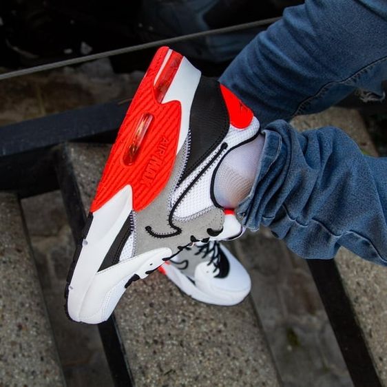Fashionable Nike Air Max Excee Sneakers ซื้อจากญี่ปุ่น เบา ใส่เดินได้ทั้งวัน ออกกำลังกาย ได้ สภาพดี ใส่ได้ยาวๆ   รุ่นยอดฮิตตลอดกาล    รูปที่ 12