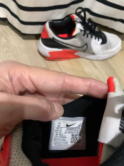 Fashionable Nike Air Max Excee Sneakers ซื้อจากญี่ปุ่น เบา ใส่เดินได้ทั้งวัน ออกกำลังกาย ได้ สภาพดี ใส่ได้ยาวๆ   รุ่นยอดฮิตตลอดกาล    รูปที่ 4