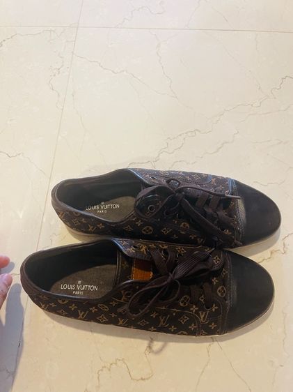 รองเท้า Louis Vuitton รูปที่ 2