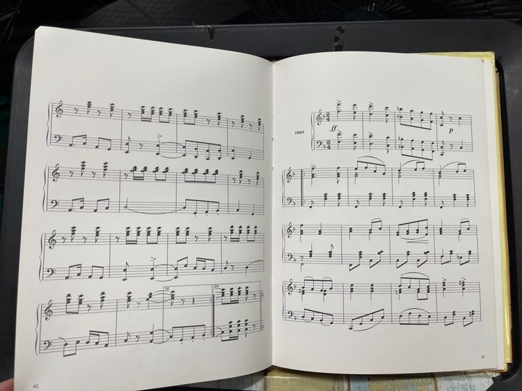 หนังสือ เพลง ในหลวงร.9 เก่าสะสม รูปที่ 18