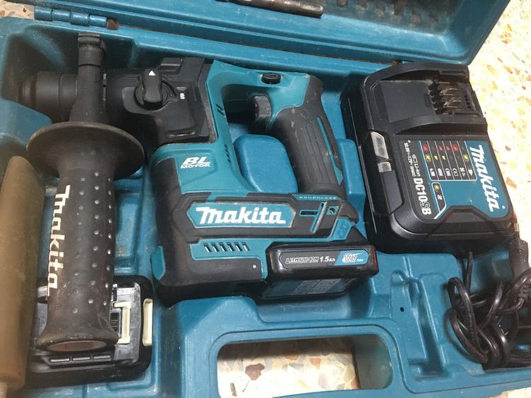 สว่าน โรตารี่ไร้สาย makita HR 166DSYE1 สภาพดีพร้อมใช้งานพร้อมแบตสองก้อน พร้อมเครื่องชาร์ท