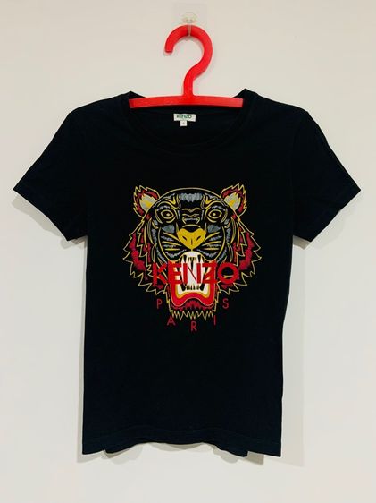 แขนสั้น ดำ ฟรีไซส์ อื่นๆ อื่นๆ เสื้อยืด KENZO แท้ 💯 size S ผู้หญิง ขนาด อก 17.5 ยาว 24.5 นิ้ว สภาพดีมาก สกีนโลโก้เต็ม ลายสวย เนื้อผ้าดีมาก หายากน่าสะสมครับ