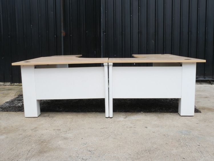 เทา ชุดโต๊ะทำงานผู้บริหาร 3 ชิ้นต่อกัน ขาเหล็ก ท็อปหน้าไม้ ยี่ห้อ Rockworth 