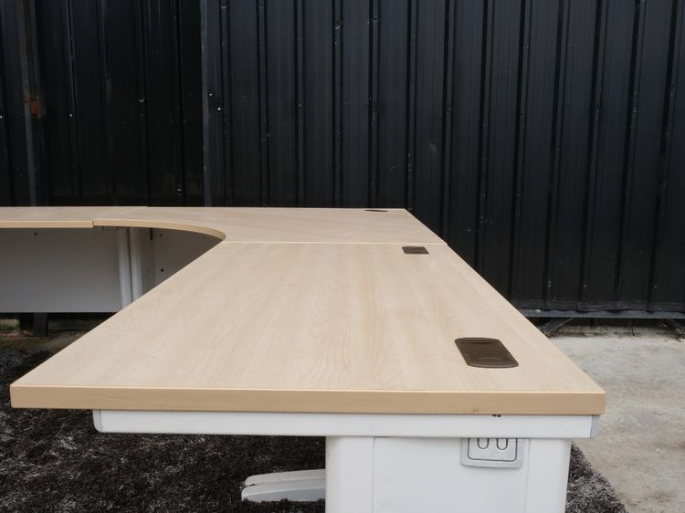 ชุดโต๊ะทำงานผู้บริหาร 3 ชิ้นต่อกัน ขาเหล็ก ท็อปหน้าไม้ ยี่ห้อ Rockworth  รูปที่ 9