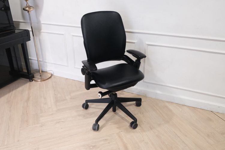 Ergonomic Chair Made in USA (BLACK) เก้าอี้ทำงานเพื่อสุขภาพ Steelcase รุ่น Leap V2 รูปที่ 12