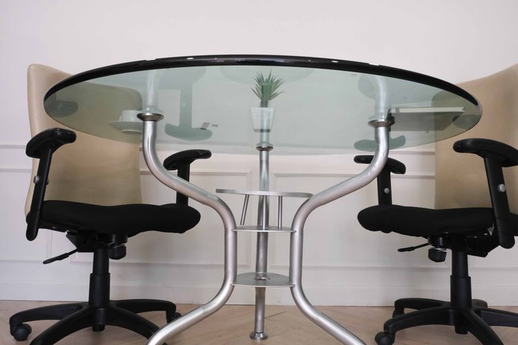 โต๊ะประชุมทรงกลม ท็อปกระจกหนา 20 mm ขาเหล็ก รูปที่ 3