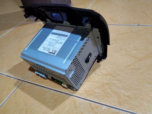 วิทยุจอเดิมแท้ถอดisuzuปี17 รูปที่ 7