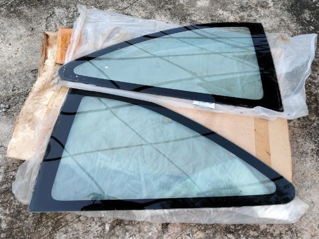 กระจกหูช้าง Honda civic coupe(ตาโต) ปี98-2000 มีครบคู่สภาพดี กระจกเดิมจากศูนย์แท้ และกระจกประตู Honda intrgra โฉม DC2 ปี95-2000 สภาพดี กระจกนอก