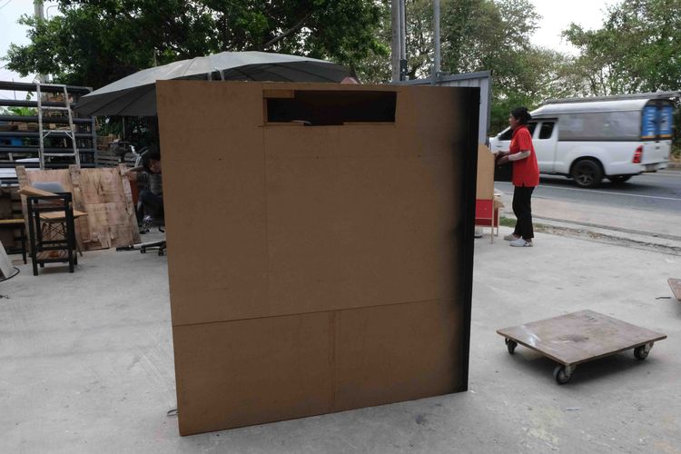 ตู้จิวเวลรี่ ตู้โชว์กระจก ตู้โชว์2ชั้น โครงไม้สีดำ 2บานเปิด 1ลิ้นชักกระจก รูปที่ 7