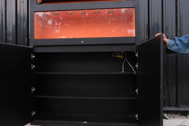 ตู้จิวเวลรี่ ตู้โชว์กระจก ตู้โชว์2ชั้น โครงไม้สีดำ 2บานเปิด 1ลิ้นชักกระจก รูปที่ 8