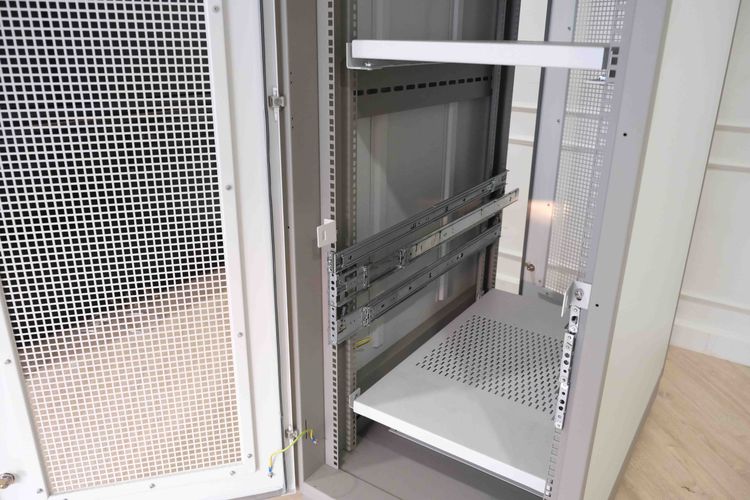 19" Germany Server Rack ตู้ Server Rack สูง 180 cm ตู้เสริฟเวอร์โครงเหล็กสีขาว ตู้แร็ค IT  แบบมีล้อ รูปที่ 16