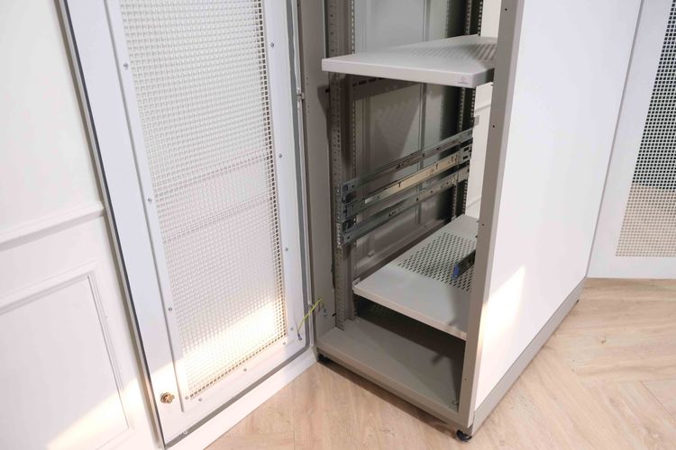 19" Germany Server Rack ตู้ Server Rack สูง 180 cm ตู้เสริฟเวอร์โครงเหล็กสีขาว ตู้แร็ค IT  แบบมีล้อ รูปที่ 8
