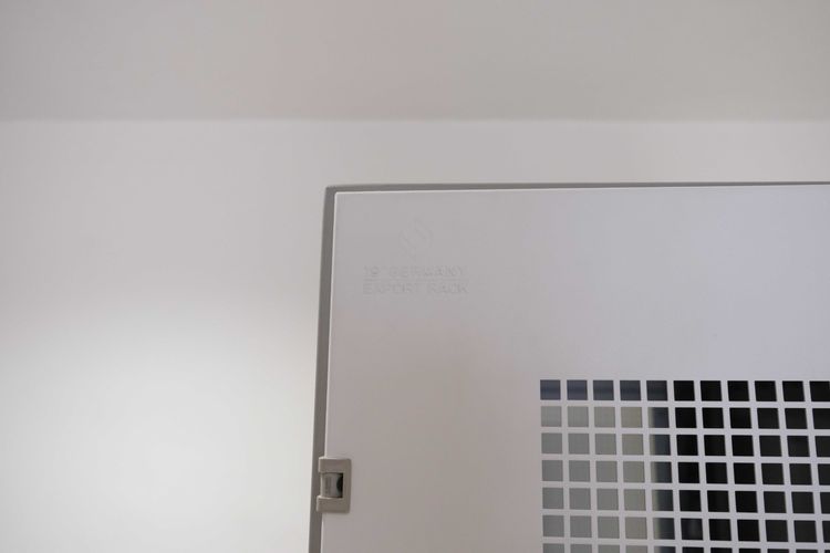 19" Germany Server Rack ตู้ Server Rack สูง 180 cm ตู้เสริฟเวอร์โครงเหล็กสีขาว ตู้แร็ค IT  แบบมีล้อ รูปที่ 6