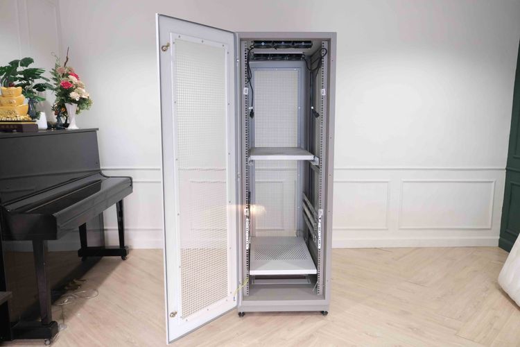 19" Germany Server Rack ตู้ Server Rack สูง 180 cm ตู้เสริฟเวอร์โครงเหล็กสีขาว ตู้แร็ค IT  แบบมีล้อ รูปที่ 4