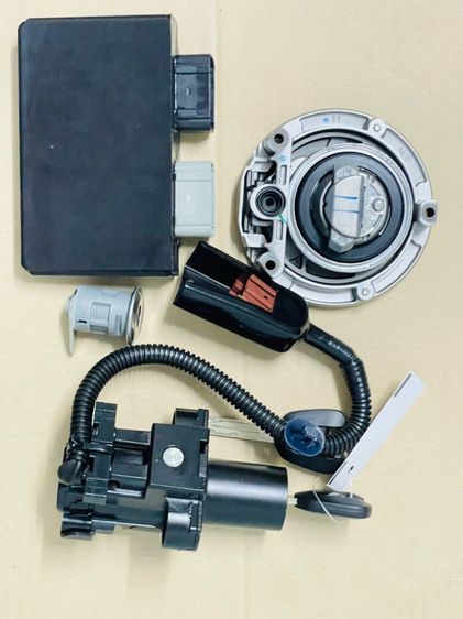 ชุดกุญแจcb500 cbr500แท้ พร้อมกล่องไฟหลัก รหัส MLR รูปที่ 5