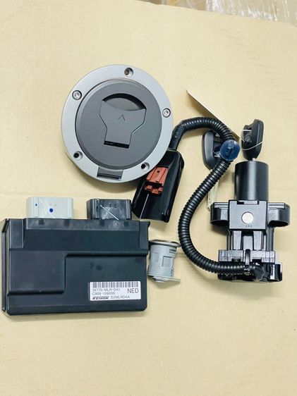 อื่นๆ ชุดกุญแจcb500 cbr500แท้ พร้อมกล่องไฟหลัก รหัส MLR