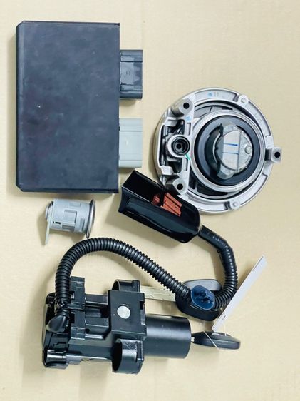 ชุดกุญแจcb500 cbr500แท้ พร้อมกล่องไฟหลัก รหัส MLR รูปที่ 4