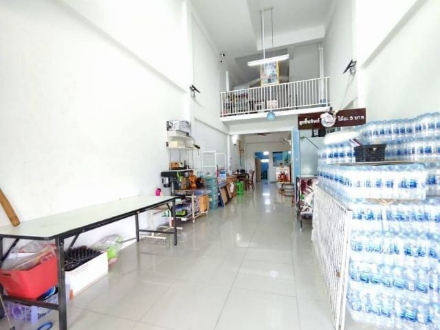 ขายถูกอาคารพาณิชย์ 2.2 ล้าน 3 ห้องนอน 2 ห้องน้ำ 1 ที่จอดรถ ใกล้รพ.กรุงเทพปลวกแดง รูปที่ 3