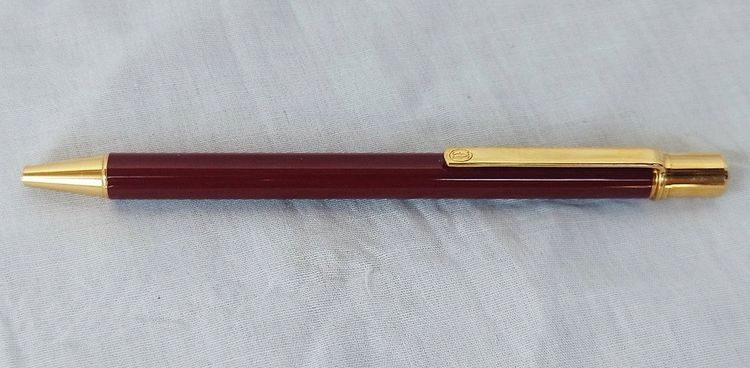 ปากกา Cartier Collection ตัวเรือนสีแดง เคลือบทองหนา  สภาพสวยใช้งานได้ปกติ  มือสองนำเข้าจากญี่ปุ่น ของเเท้💯 รูปที่ 2