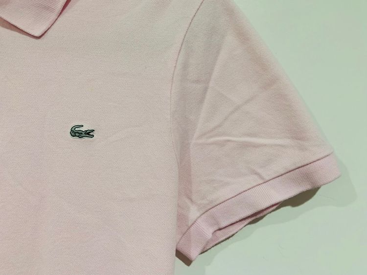 เสื้อโปโล LACOSTE ผู้หญิง แท้ 💯 size 4 ขนาด อก 18 ยาว 25 นิ้ว สภาพใหม่มาก สีชมพูอ่อน ดีเทลสวย เนื้อผ้าดีมากอาดาศผ่านง่าย หายากน่าสะสมครับ รูปที่ 2