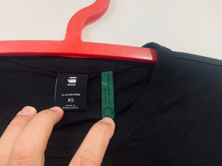เสื้อยืดคอดลม RAW แท้ 💯 size SX ขนาด อก 19 ยาว 26.5 นิ้ว สภาพใหม่มาก สีดำสนิท ทรงสวย เนื้อผ้านิ่มยืดหยุ่นดีมาก หายากน่าสะสมครับ รูปที่ 3