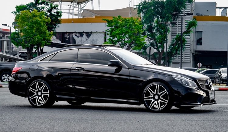 Mercedes-Benz E-Class 2014 E200 CGI Sedan เบนซิน ไม่ติดแก๊ส เกียร์อัตโนมัติ ดำ รูปที่ 3