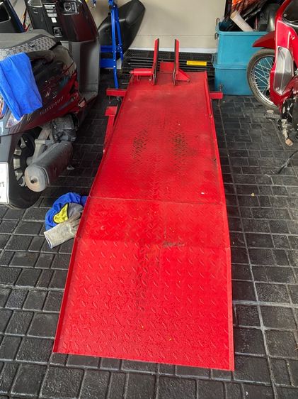 ซ่อมรถ ลิฟต์มอไซค์