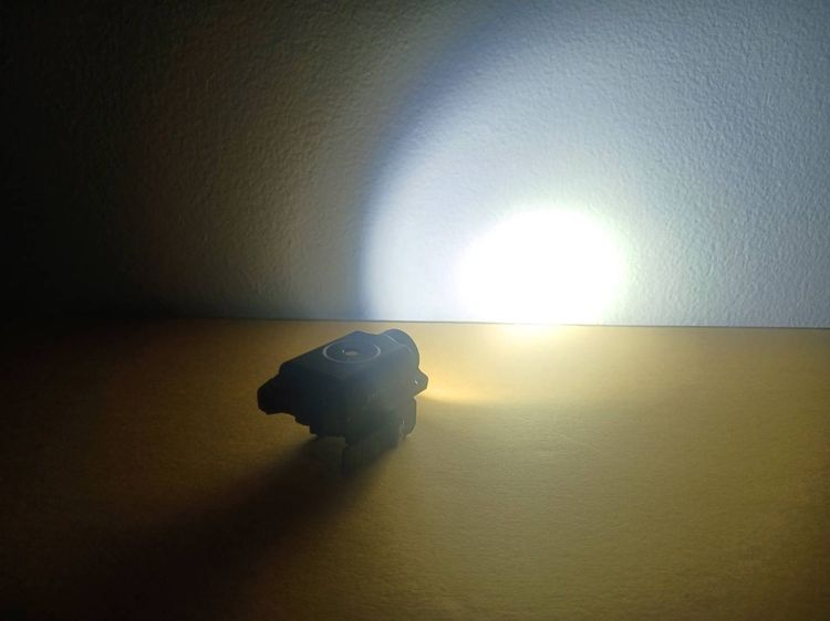 ไฟฉาย LED ชาร์จสาย USB ชาร์จได้600 ลูเมน  รูปที่ 4