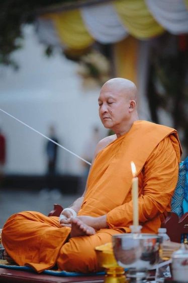 ตาฤาษีเนรมิตสิทธิโชค ขนาดบูชา ใต้ฐานอุดด้วยมวลสารศักดิ์สิทธิ  ท่านเจ้าคุณ พระราชสิริวัชรรังษี วัดชินวราราม วรวิหาร หลวงพ่อชำนาญ ออกวัดบางกุฏีทอง จ.ปทุมธานี กฐิน 2 พ.ย. 2557 ขนาดหน้าตัก 3 นิ้ว พร้อมพานเซรามิคกว้าง 5 นิ้ว ตอกโค๊ดและหมายเลข รูปที่ 17