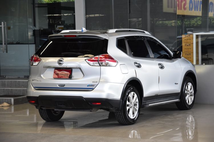 Nissan X-Trail 2016 Utility-car ไฮบริด ไม่ติดแก๊ส เกียร์อัตโนมัติ บรอนซ์เงิน รูปที่ 2