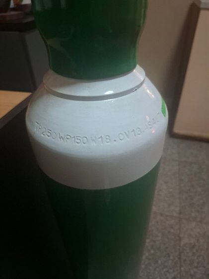 ถังออกซิเจน และ เกจวัดออกซิเจน รูปที่ 4