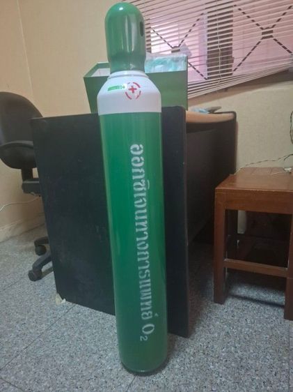 ถังออกซิเจน และ เกจวัดออกซิเจน รูปที่ 2