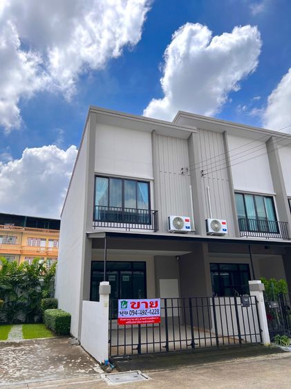 มีบางส่วน ไม่ใช่ ขายทาวน์โฮมใหม่ 2 ชั้น เฌอ วงแหวน-สาทร ติด สนง.เขตบางแค พร้อมครัว และ แอร์ ราคาพิเศษ รูปที่ 2