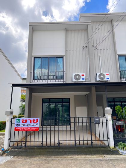 มีบางส่วน ไม่ใช่ ขายทาวน์โฮมใหม่ 2 ชั้น เฌอ วงแหวน-สาทร ติด สนง.เขตบางแค พร้อมครัว และ แอร์ ราคาพิเศษ รูปที่ 3