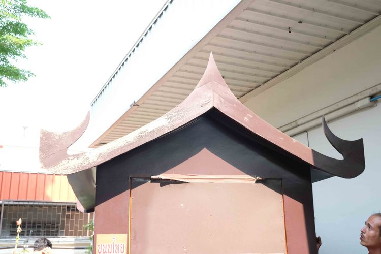 ซุ้มขายของ ซุ้มขายขนม โครงเหล็ก มีล้อ ดีไซน์ทรงไทย พร้อม ระบบน้ำ ระบบไฟ รูปที่ 7