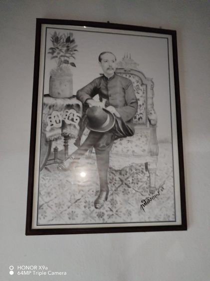 ภาพถ่าย​เก่า​รูปวาด​ในหลวง​ร.5ในกรอบไม้สัก​ขนาด​ 35x41x1.5cm รูปที่ 2