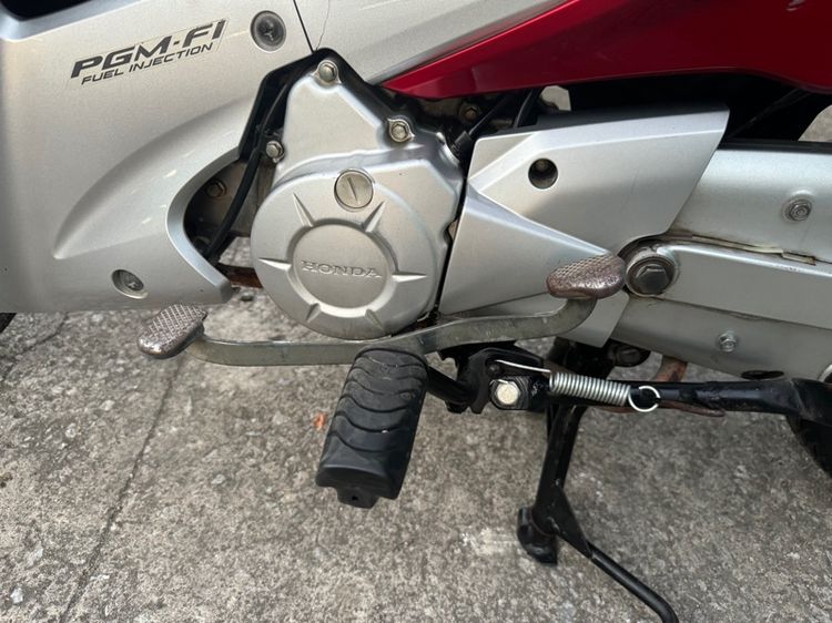 HONDA Wave 110i หัวฉีดเกียร์ สตาร์ทมือ สภาพรถเดิมๆ เครื่องดีมาก สีสวยมาก ต้องมาดูของจริง ราคารวมโอนฟรี มีเเถมหมวก รูปที่ 11