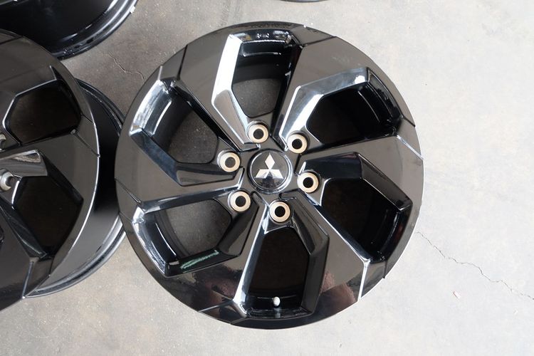 🎉 ล้อเปล่า Pajero Elite Edition ขอบ 18 นิ้ว รูปที่ 2