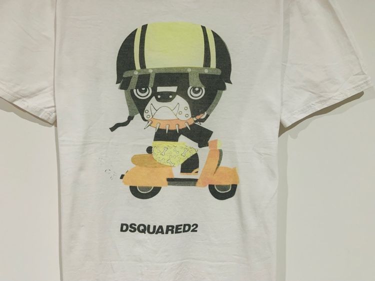 เสื้อยืด DSQUARE2 แท้ 💯 size M ขนาด อก 21 ยาว 27 นิ้ว สภาพดีมาก สีขาว ดีเทลสวย สกีนจม หายากน่าสะสมครับ รูปที่ 2