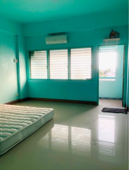 มีบางส่วน สร้างเสร็จก่อน 2010 แฟลตร่มเกล้า รูปที่ 3