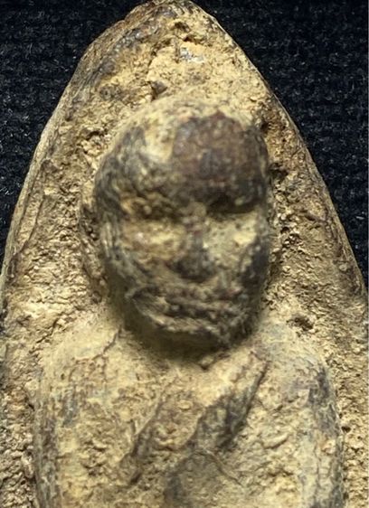 หลวงปู่ทวดปี 2497 พิมพ์ใหญ่หัวขีด ไหลจุดหรือพิมพ์ใหญ่ A เนื้อนิยม  สวยมากหน้าตาคมชัด สภาพเดิม ๆ         P 707 รูปที่ 15