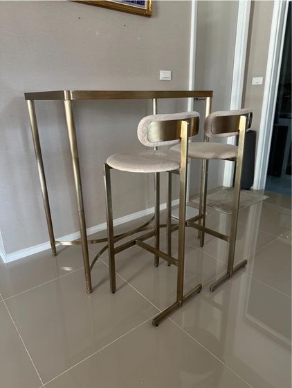 โต๊ะบาร์ท็อปกระจก Luxury พร้อมเก้าอี้บาร์ 2 ที่นั่ง สภาพใหม่สวย  รูปที่ 4