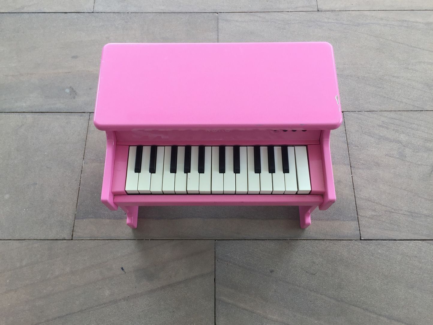 廃盤KORG 内気 tiny PIANO-SPN アイボリー