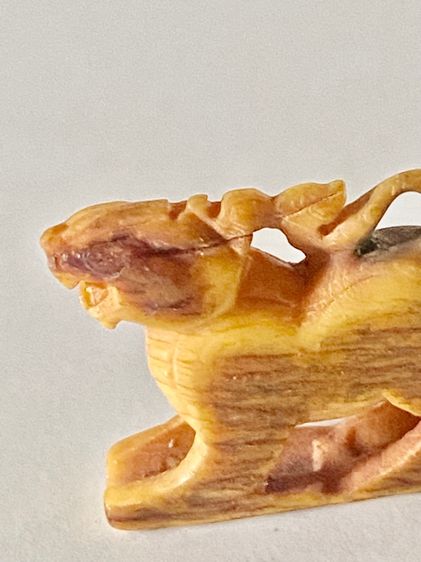 สิงห์หลวงพ่อหอม วัดชากหมาก  รับจากหลวงพ่อ เก่าเกสภาพ ชำรุดขาหักตามภาพ  มีจารใต้ฐาน