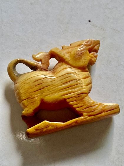 สิงห์หลวงพ่อหอม วัดชากหมาก  รับจากหลวงพ่อ เก่าเกสภาพ ชำรุดขาหักตามภาพ  มีจารใต้ฐาน รูปที่ 6