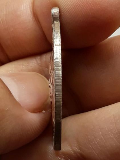 เหรียญหลวงพ่อแช่ม หลังหลวงพ่อช่วง รูปที่ 4