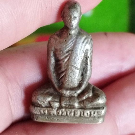 รูปหล่อหลวงพ่อเดิมฐานสูงวัดหนองหลวง